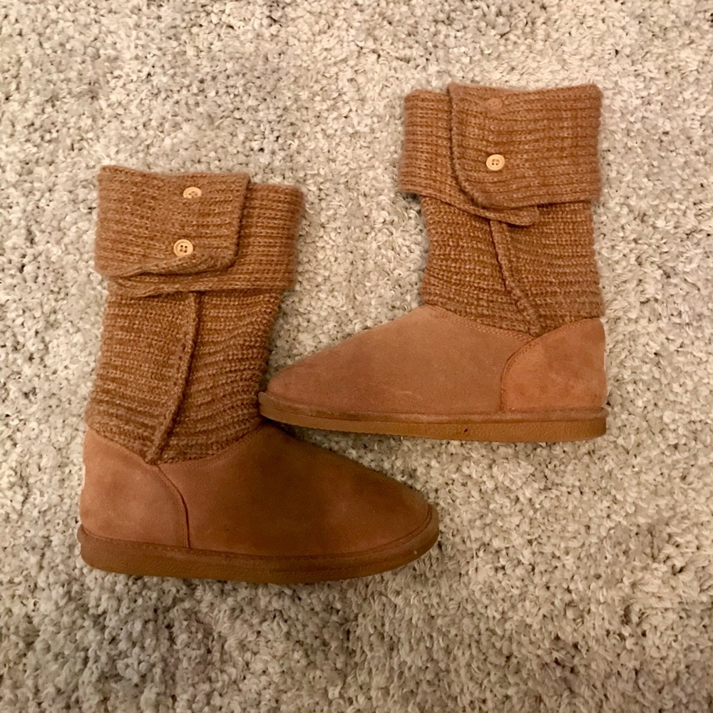 Bearpaw knit boots